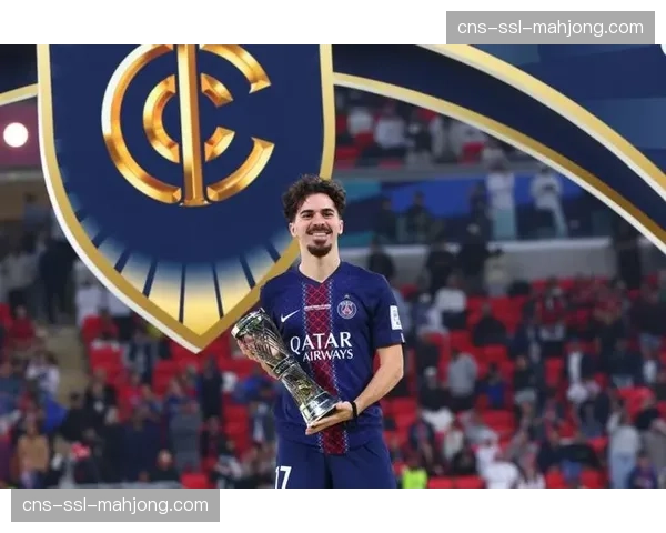 消息:巴黎圣日耳曼官方确认,中场核心维蒂尼亚因肌肉疲劳缺席本轮联赛 消息:巴黎圣日耳曼官方确认,中场核心维蒂尼亚因肌肉疲劳缺席本轮联赛